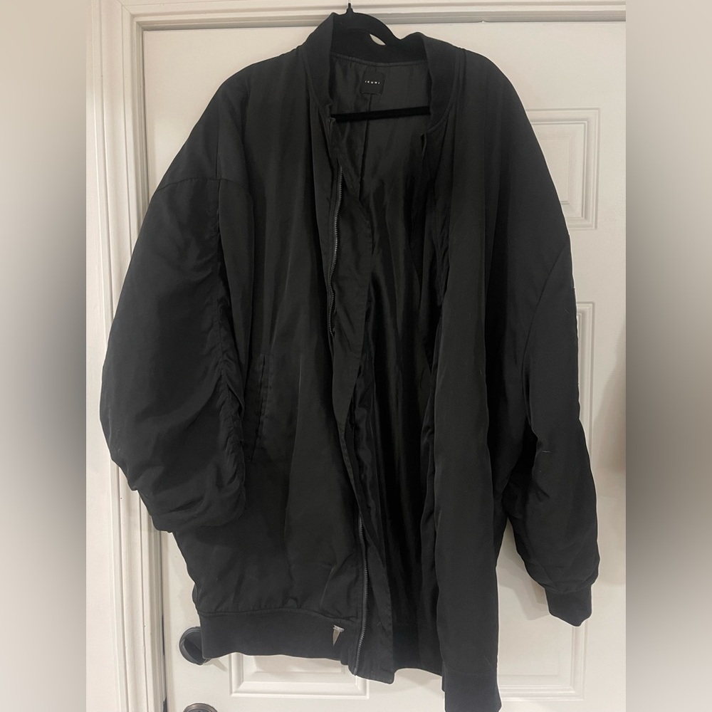 IKUMI Puffer Jacket with embroidery